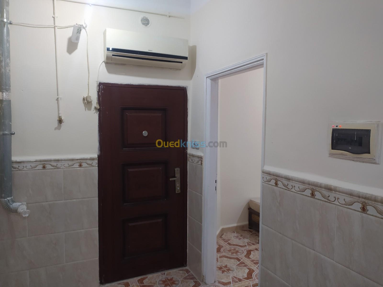 Location vacances Niveau De Villa F2 Alger Bordj el kiffan