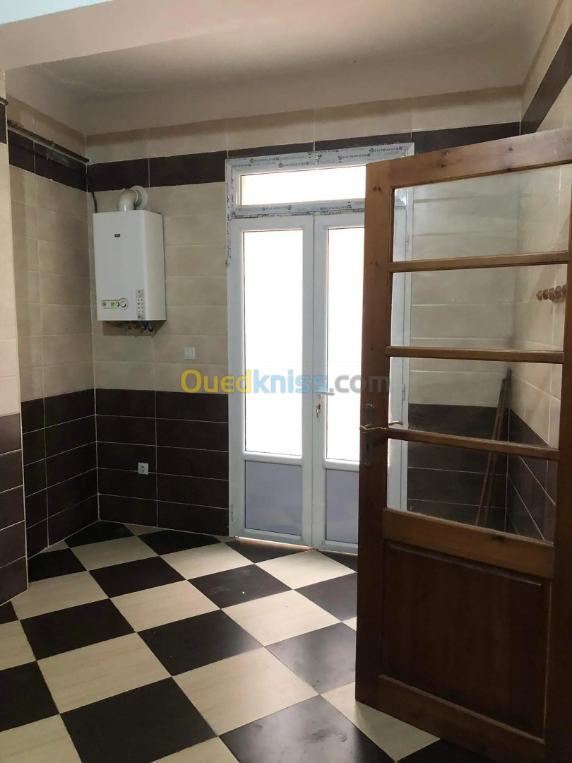 Location Niveau De Villa F5 Tipaza Kolea