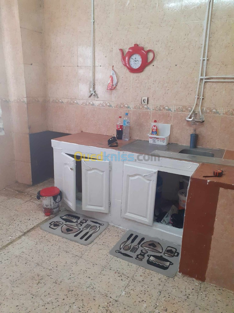 Location Appartement F3 Alger Les eucalyptus