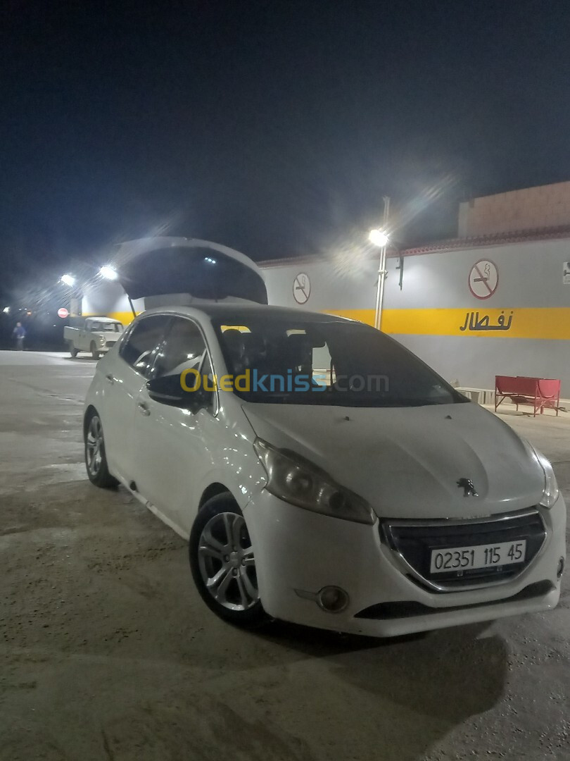 Peugeot 208 2015 Allure