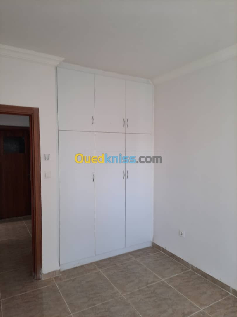 Location Appartement F4 Alger Zeralda