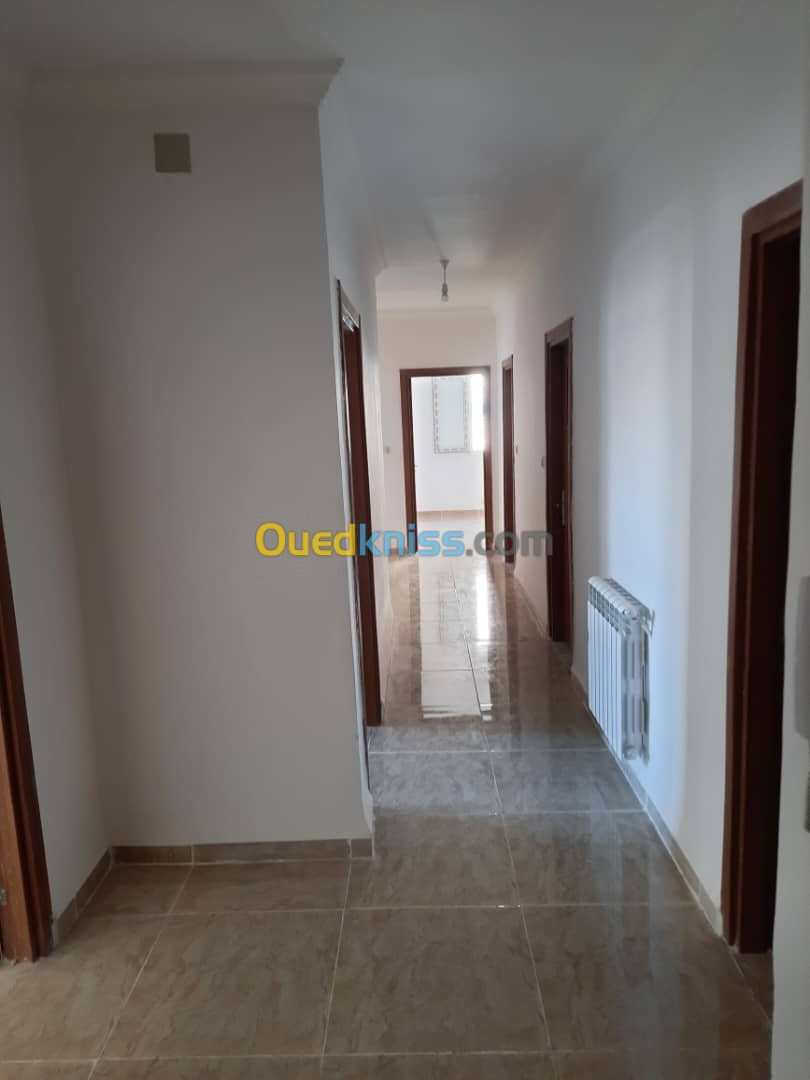 Location Appartement F4 Alger Zeralda