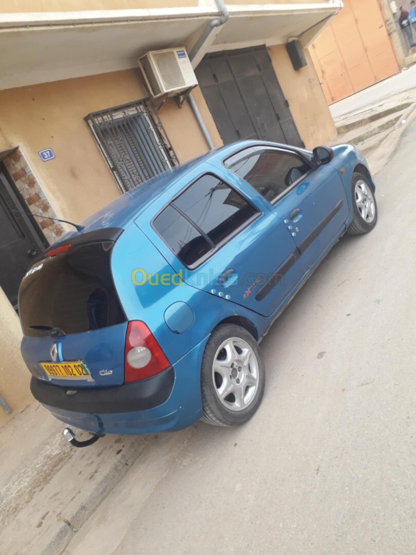 Renault Clio 2 2002 كليو ذبانة