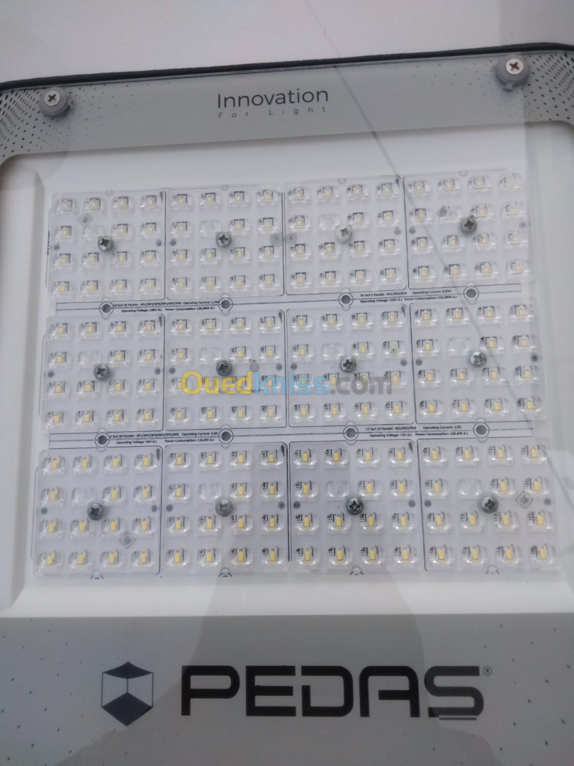 Luminaire led 150w Driver programmable  Protection SPD interne. Led chips OSRAM