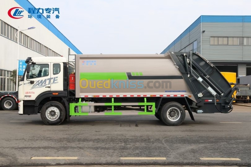 . SINOTRUK HOWO شاحنات ضاغطة القمامة CAMION BENNE TASSEUSE 15m³ 2024