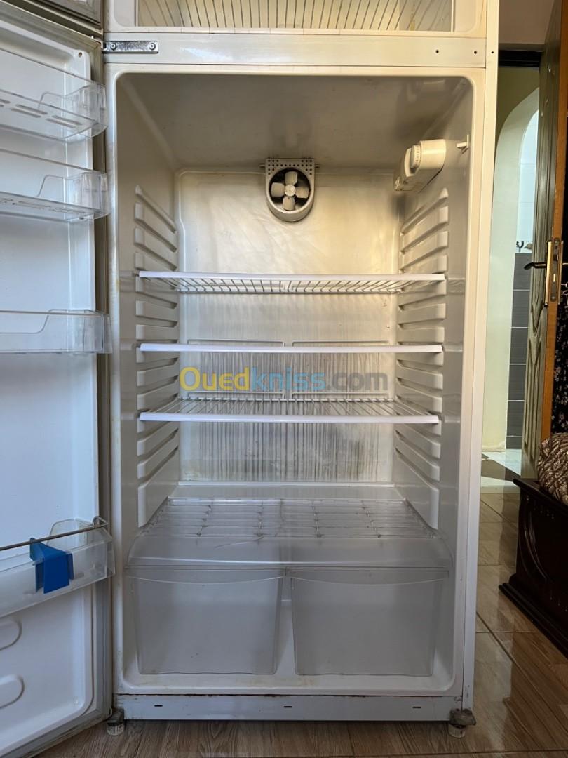 Réfrigérateur CONDOR 600L
