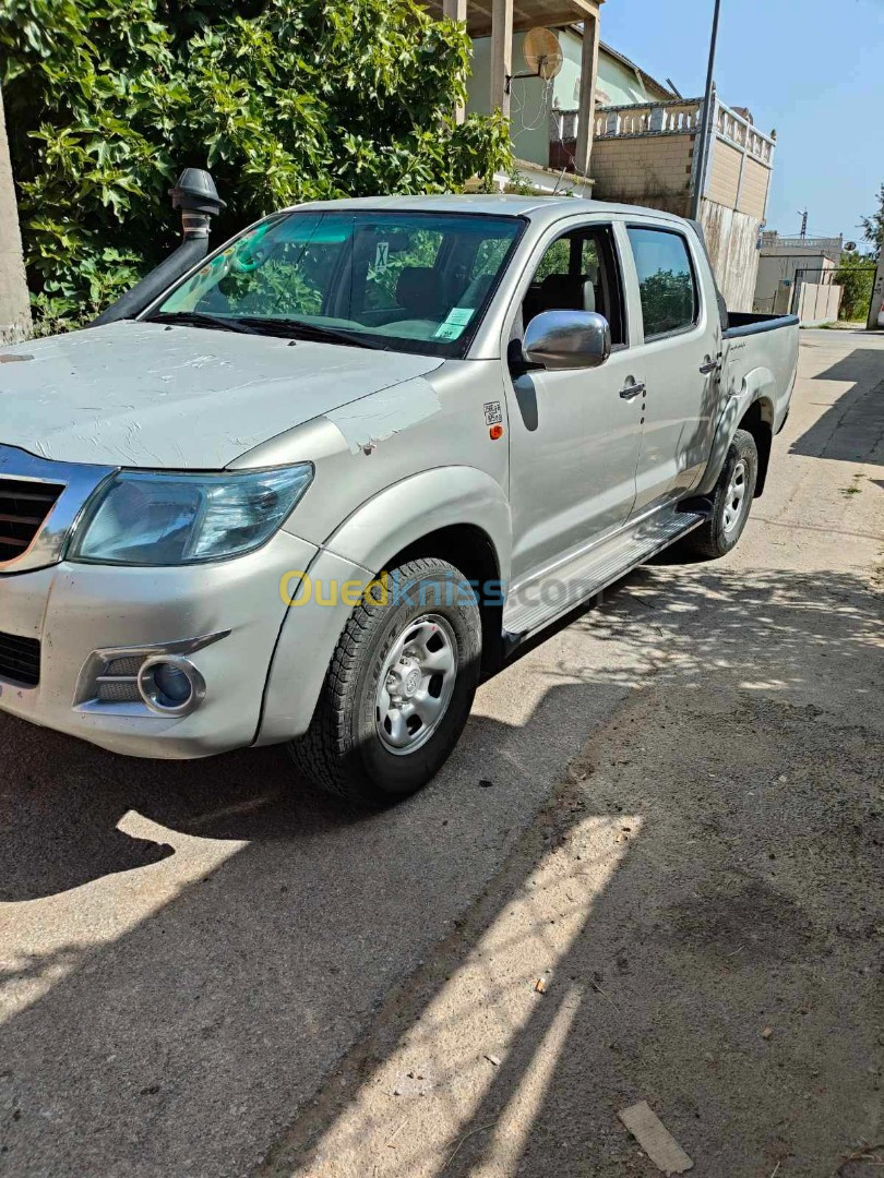 Toyota Hilux 2015 LEGEND DC 4x4 Pack Luxe