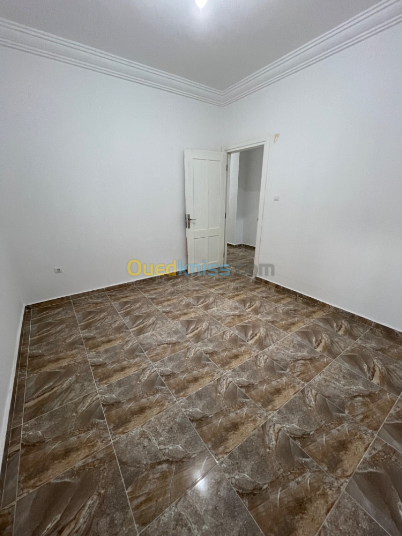 Vente Appartement F2 Oran Ain el turck