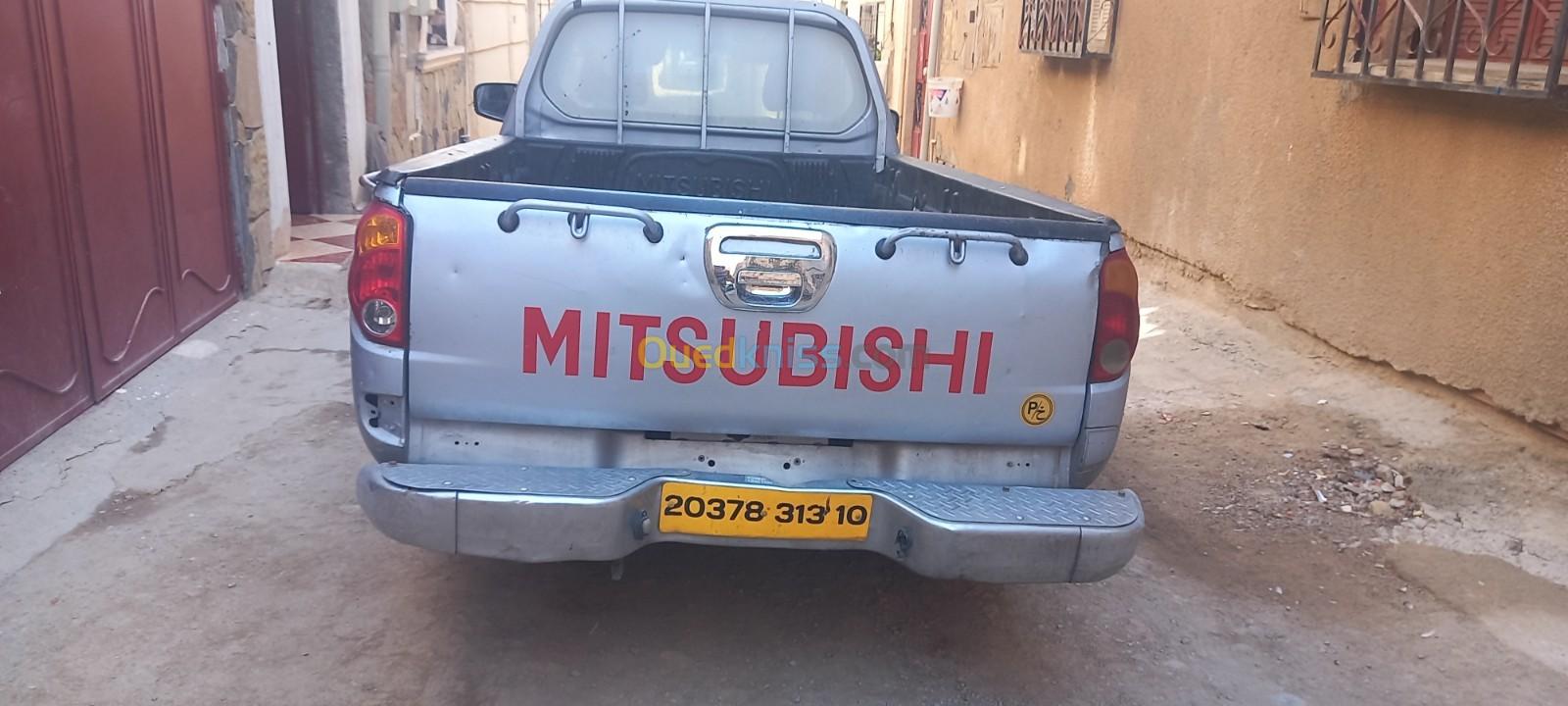 Mitsubishi L200 2013 