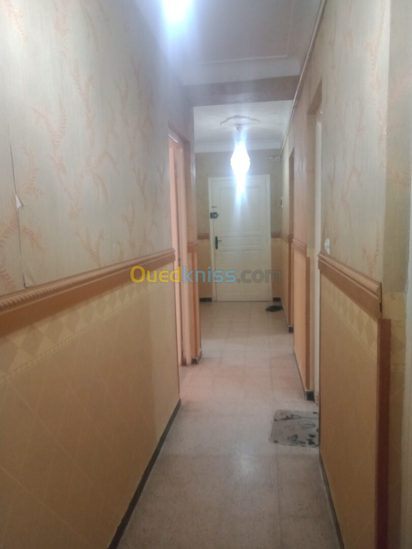 Location Appartement F4 Alger Douera