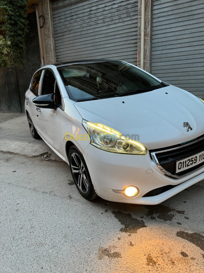 Peugeot 208 2015 Allure