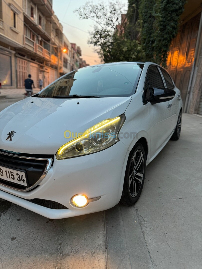 Peugeot 208 2015 Allure