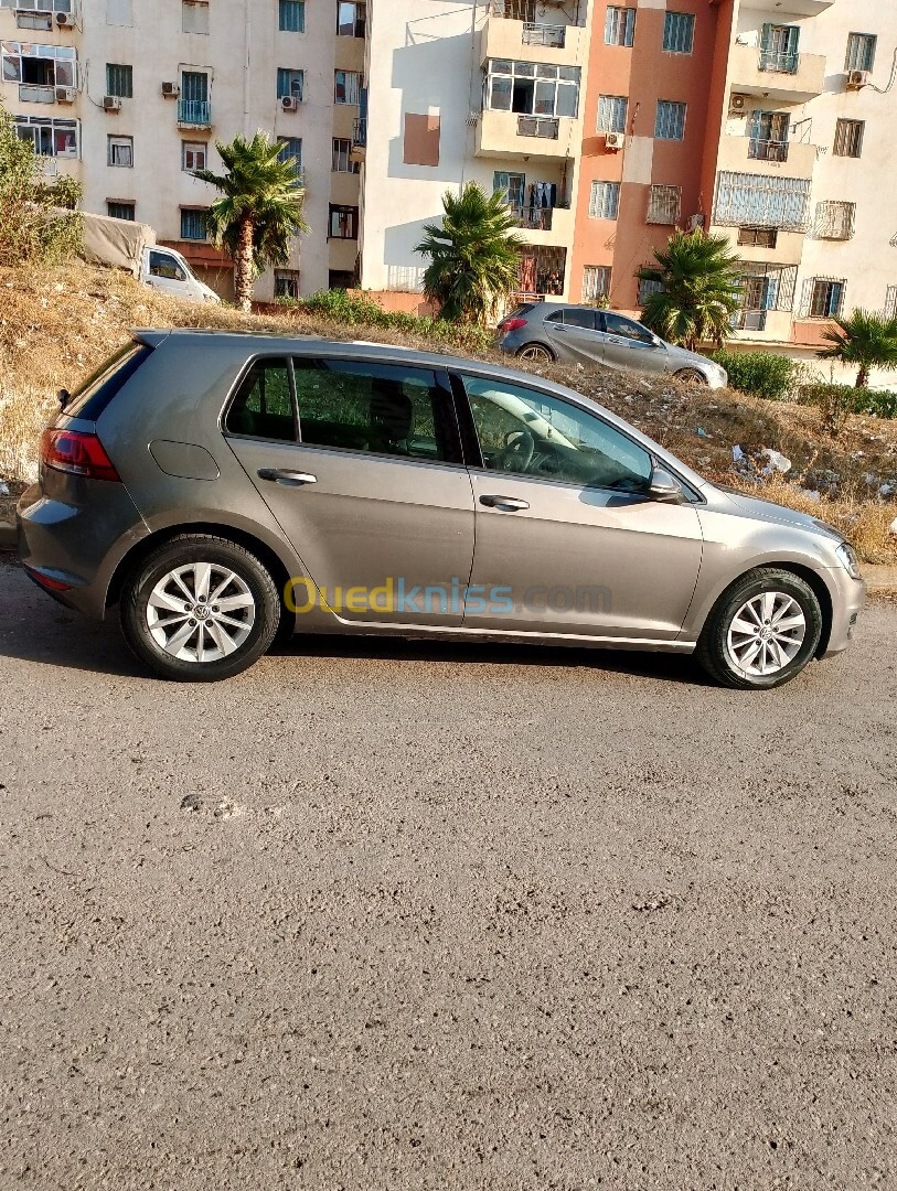 Volkswagen Golf 7 2013 Trend line