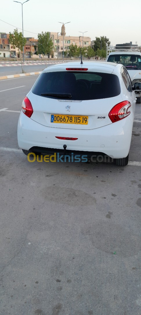 Peugeot 208 2015 Allure