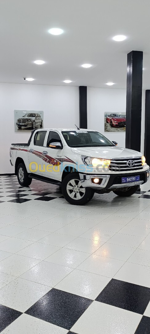 Toyota Hilux 2017 LEGEND DC 4x4