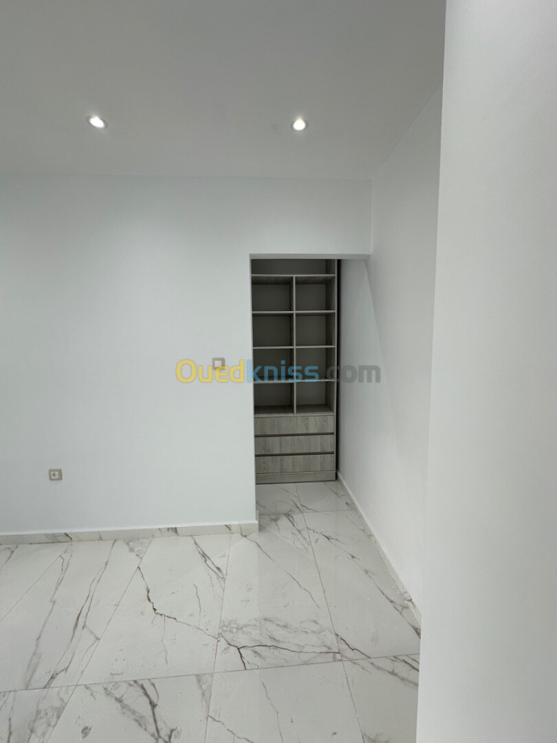 Location Appartement F4 Blida Blida