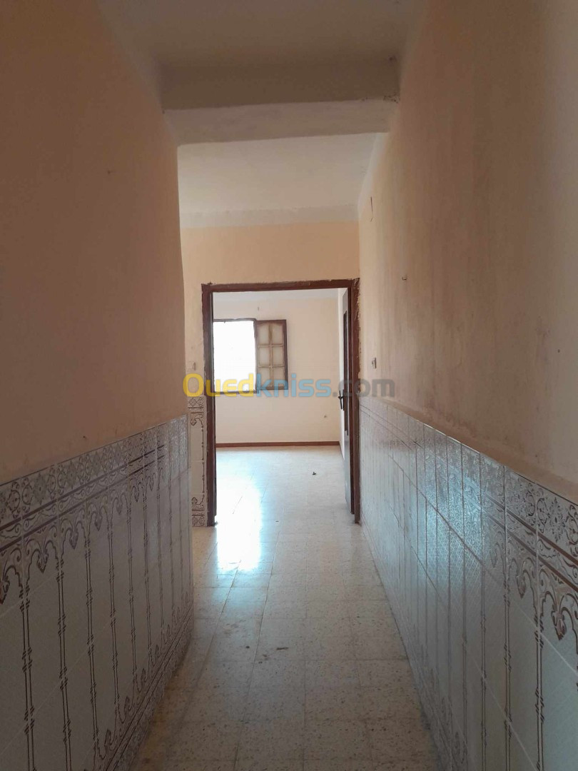 Location Niveau De Villa F4 Blida Soumaa