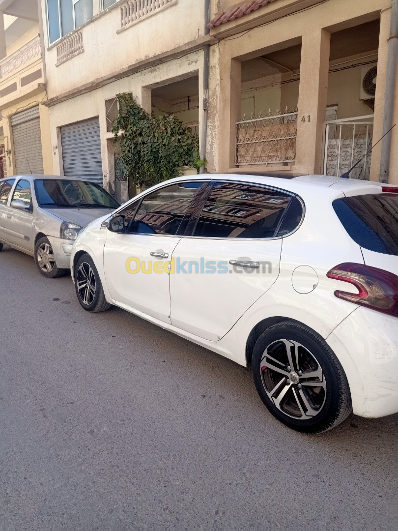 Peugeot 208 2013 208