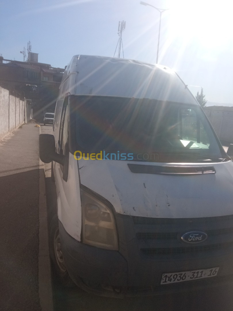 Ford Transit 2011