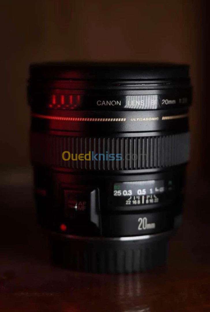 Objctif 20mm F 2.8 canon 