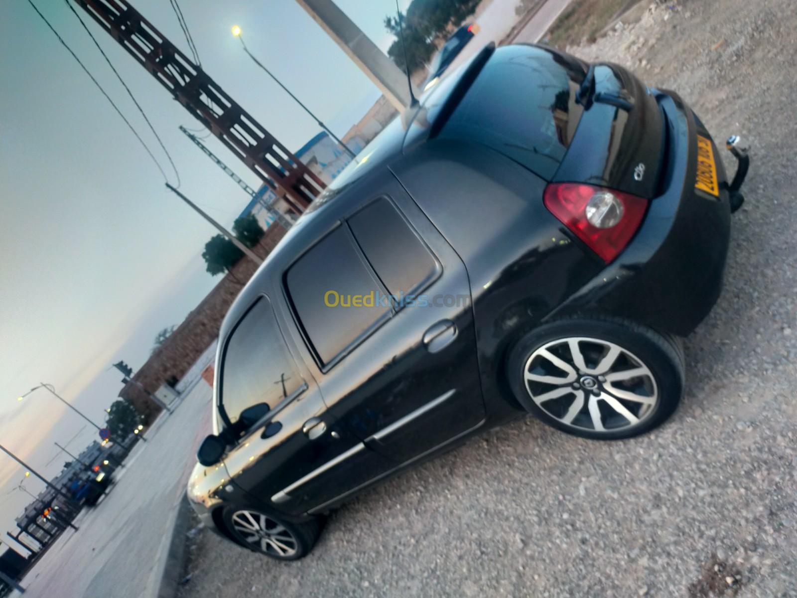 Renault Clio Campus 2006 انسيال