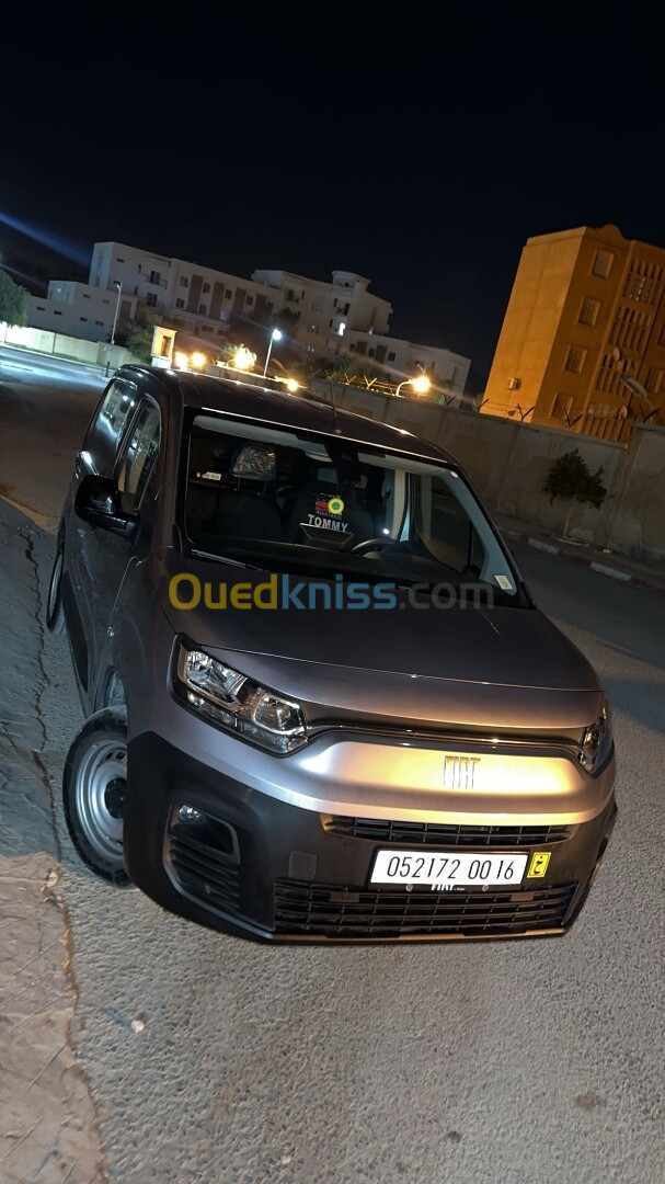 Fiat Doblo 2023 Italien