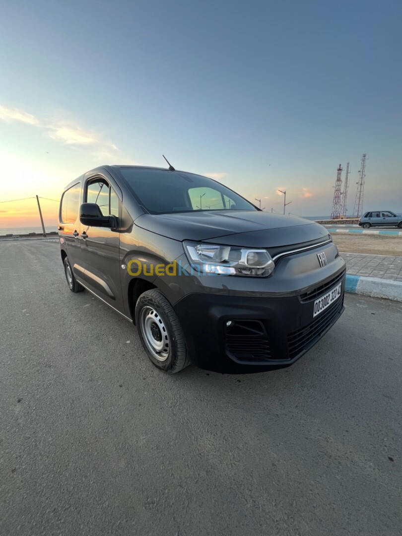 Fiat Doblo 2023 Italien