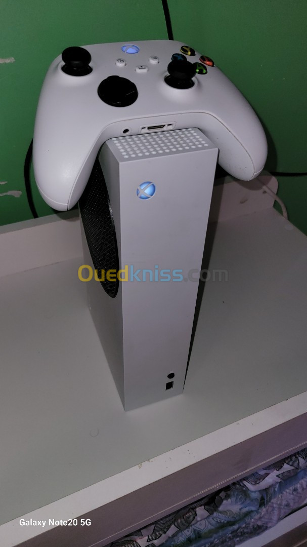 Xbox series s produit européen 🇫🇷🇬🇧 état 20/10 