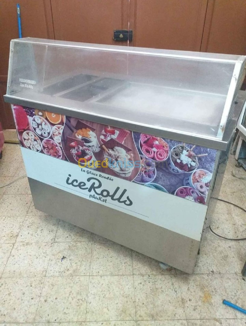 Ice rolls machine 