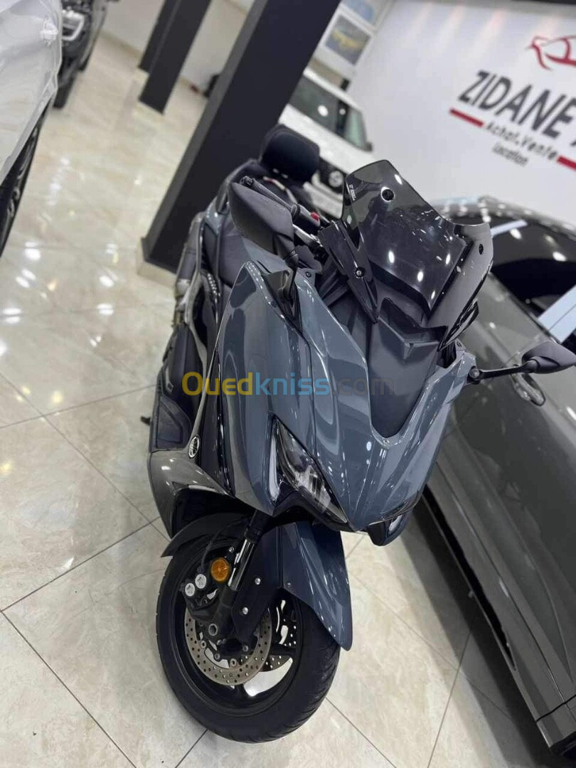 Yamaha Tmax 560 2021