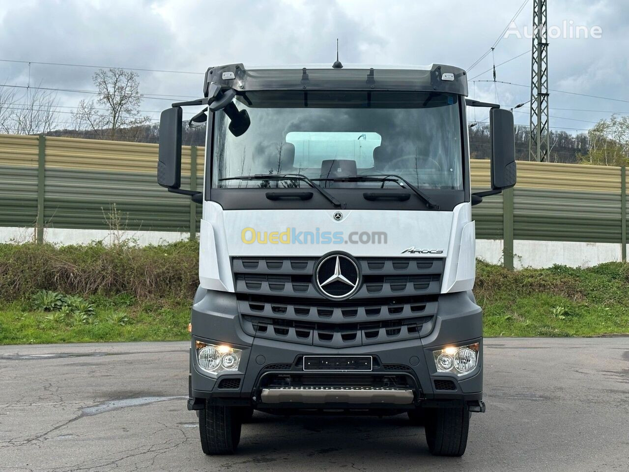 Mercedes 8x4 Camion malaxeur 2024