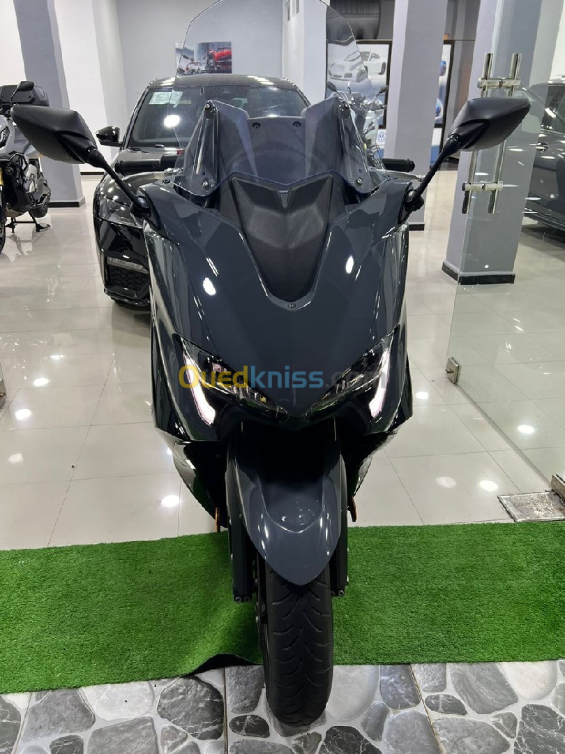 Tmax Yamaha 2022