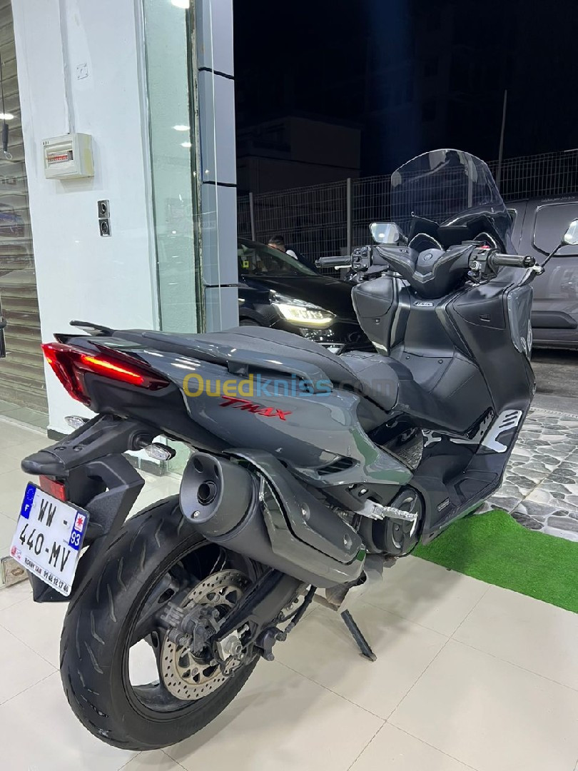 Tmax Yamaha 2022