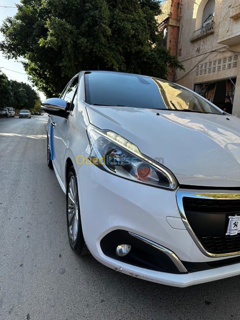 Peugeot 208 2016 Allure