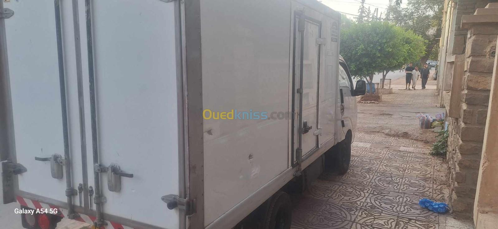 Kia K2700 frigo 2009 