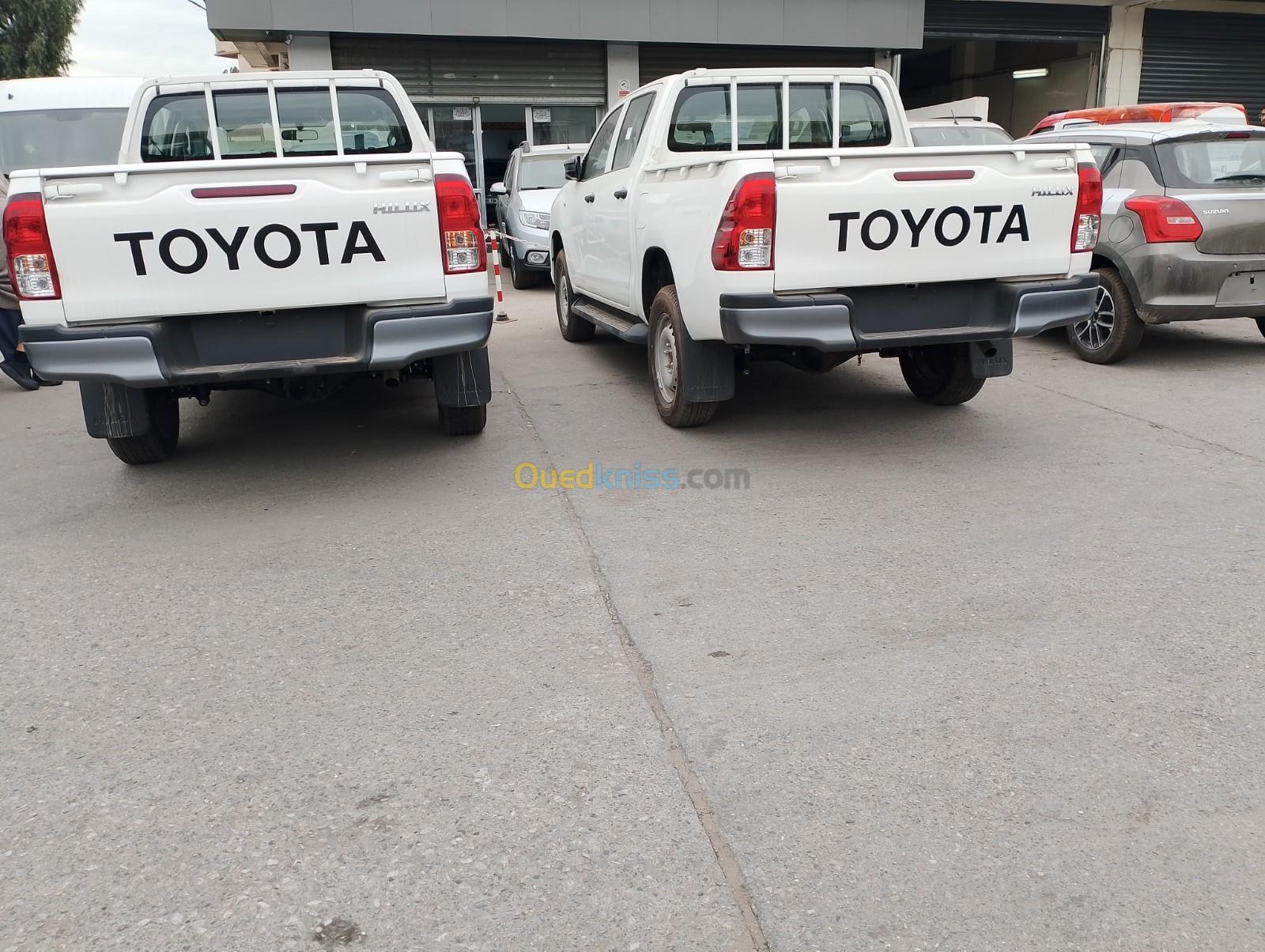 Toyota Hilux 2023 Slougia