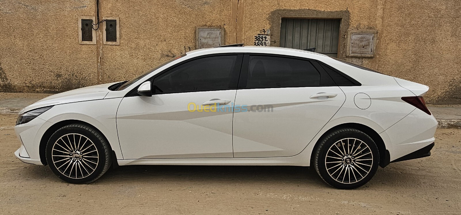 Hyundai ELANTRA 2023 Cb7