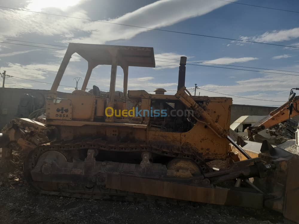 KOMATSU D85 Bulldozer 1984