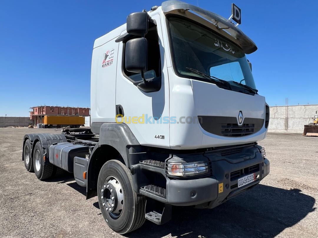 CAMION RENAULT KARAX TRACTEUR 6X4 2013