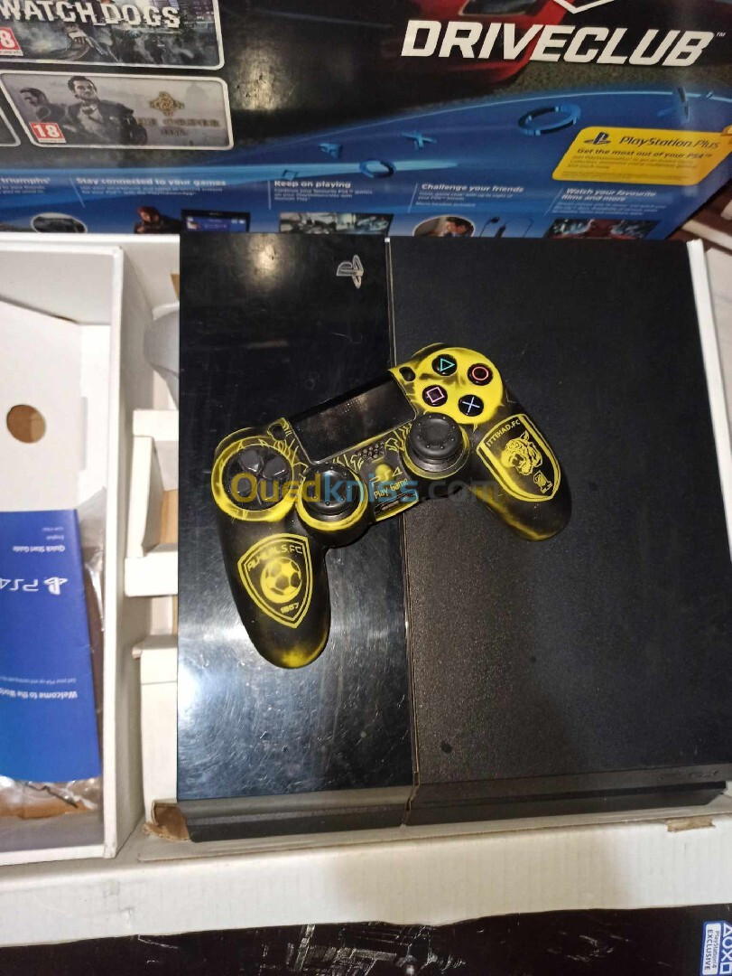 PlayStation 4 avec manette 