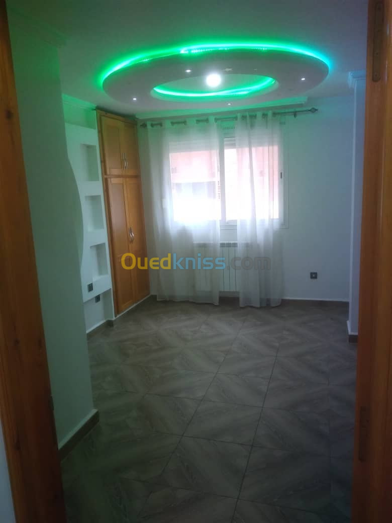 Location Appartement F4 Alger Douera