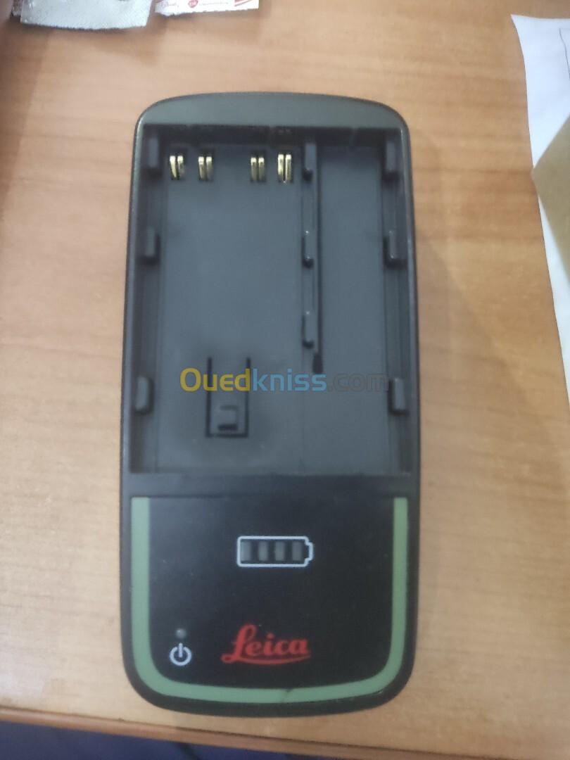 Chargeur de batteries  leica GKL 311