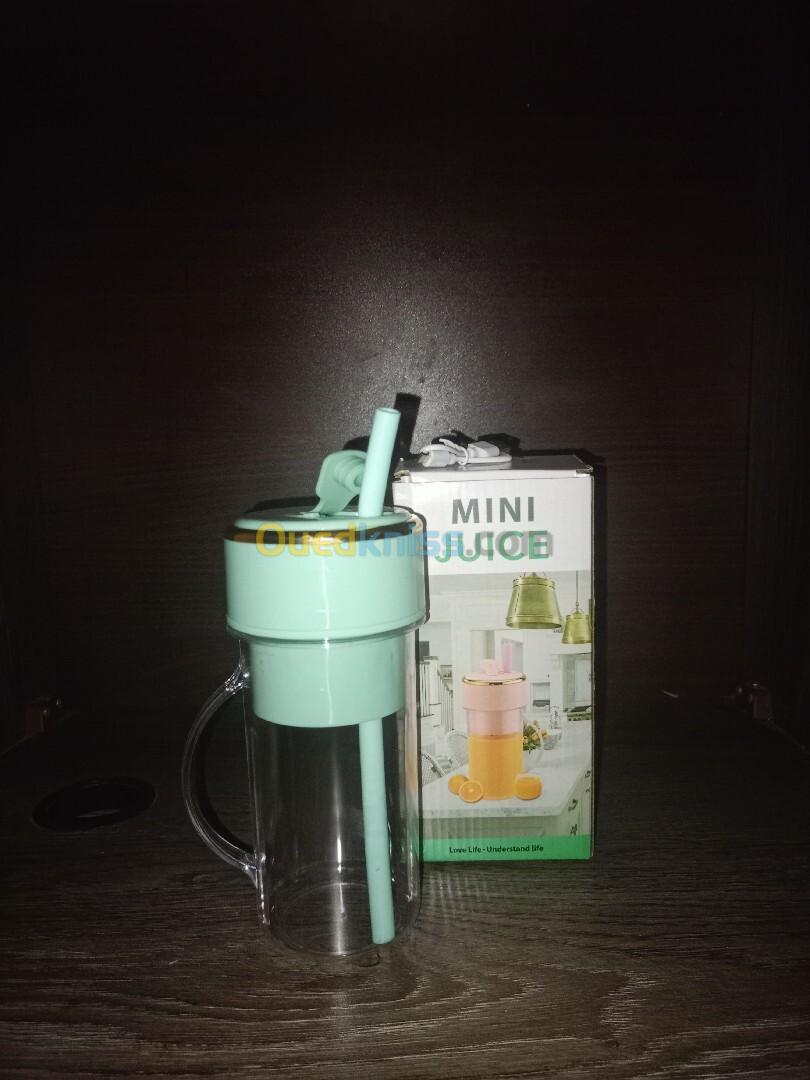 عصارة فواكه محمولة Mini juice blender 