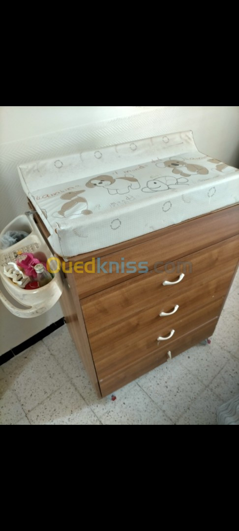 Commode pour bébé 