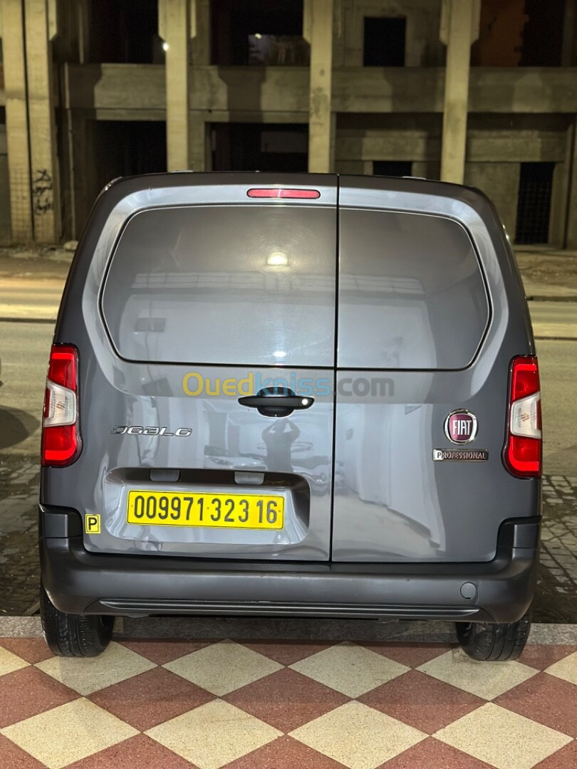 Fiat Doblo italien 2023 Pro