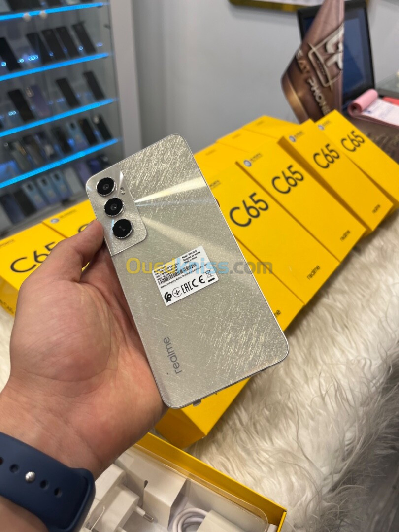 Realme C65