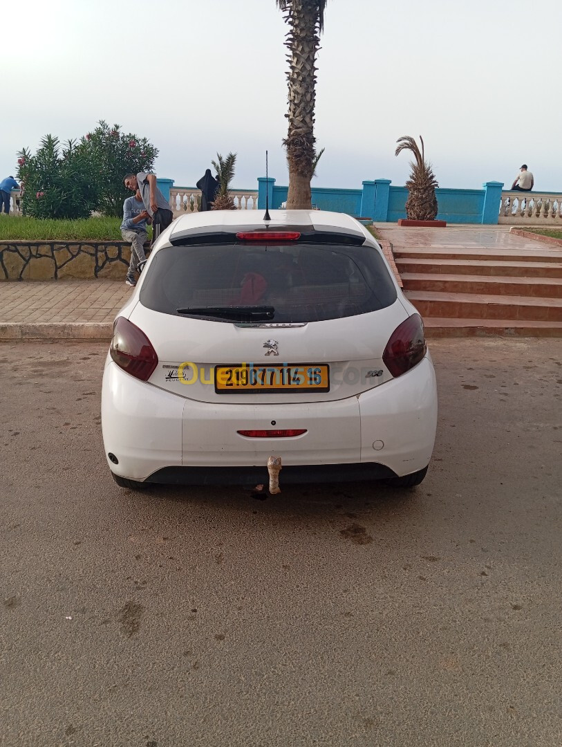 Peugeot 208 2014 208