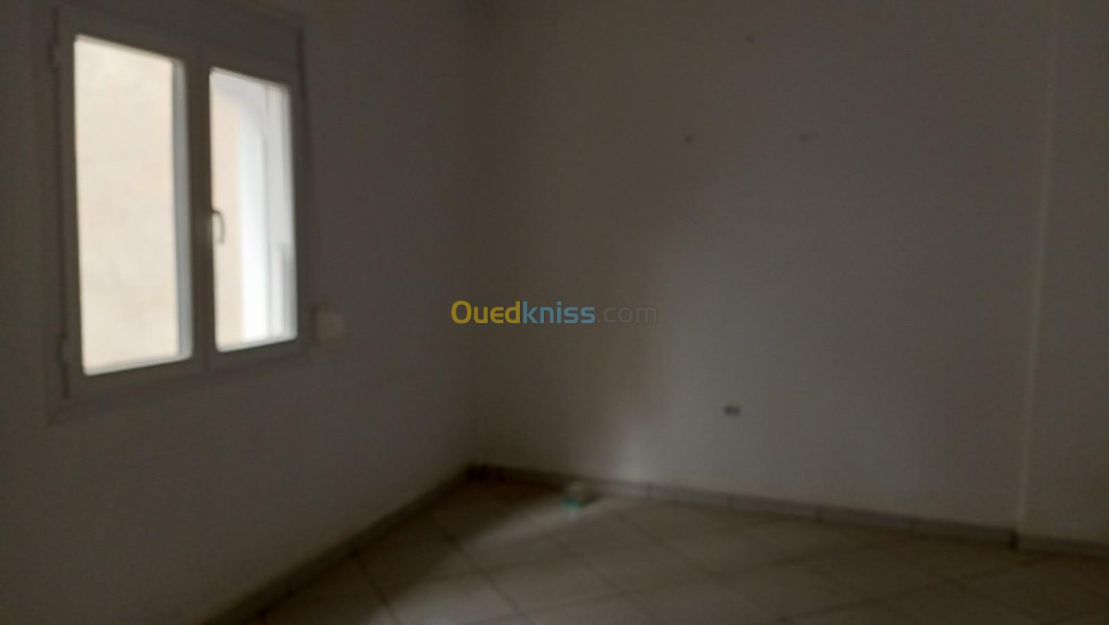 Location Appartement F4 Chlef Chlef