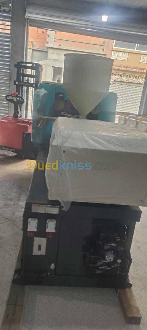 MACHINE INJECTION PLASTIQUE