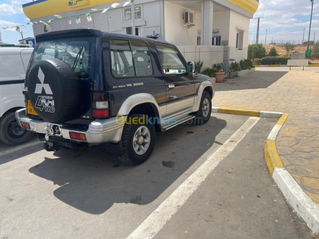 Mitsubishi Pajero Court 1998 Pajero Court